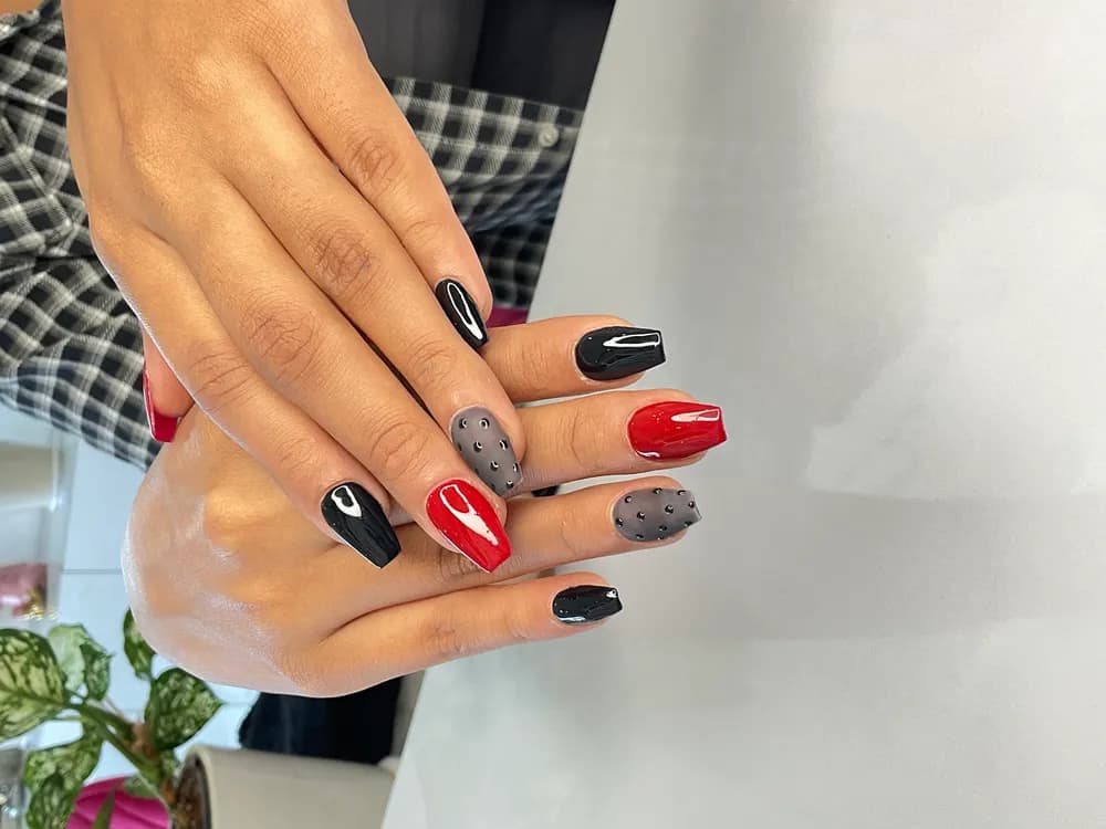 Velvet Magnetic Glow Polish
